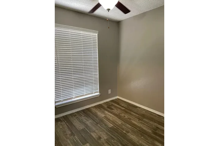 $1000 : House for rent image 3