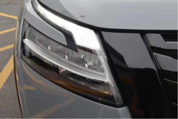 $38625 : Nissan Pathfinder 2024 AWD S image 7