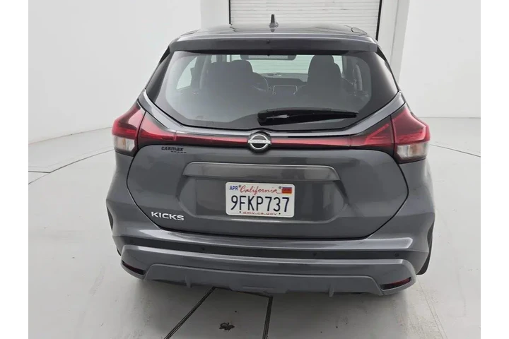 $17998 : Nissan Kicks 2023 S 4dr Cros image 6