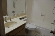 $1100 : 1 Recámara en Newport Beach CA thumbnail