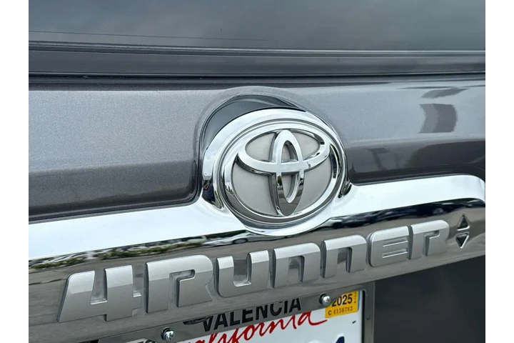 $39250 : Toyota 4Runner 2022 4x2 Limi image 6