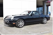 $14895 : Ford Thunderbird 2002 Deluxe thumbnail