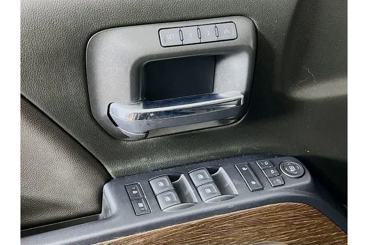 $35975 : GMC Sierra 1500 2018 4x4 Den image 9