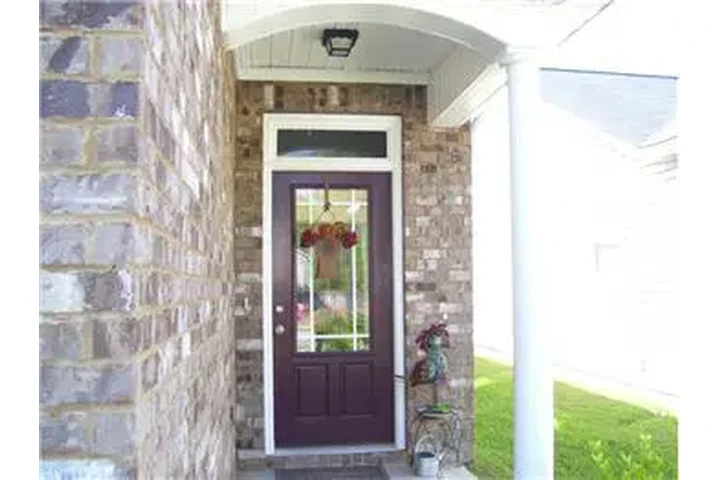 $2400 : Rental property with 3 bedro image 3