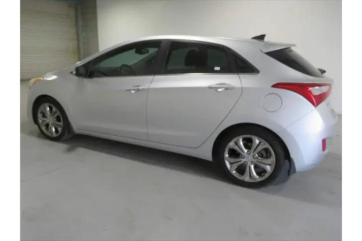 $8940 : Hyundai ELANTRA GT 2013 4dr image 8