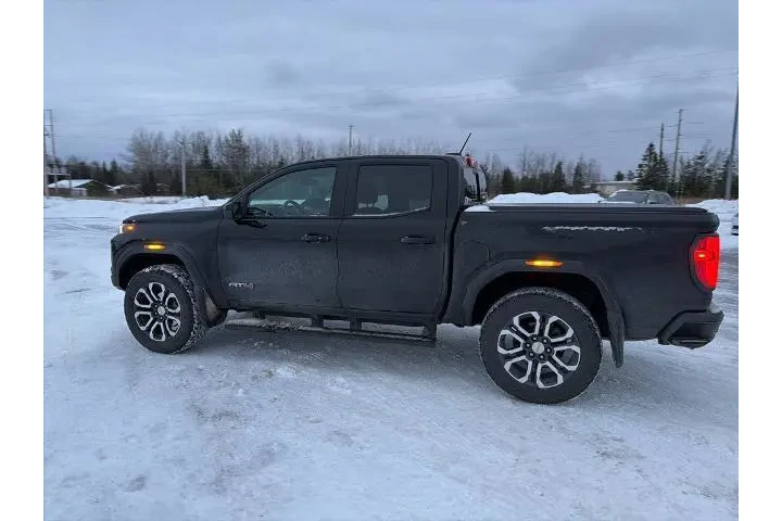 $37500 : GMC Canyon 2023 4x4 AT4 4dr image 9