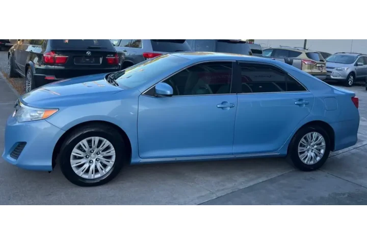 $2800 : Toyota Camry 2012 image 9