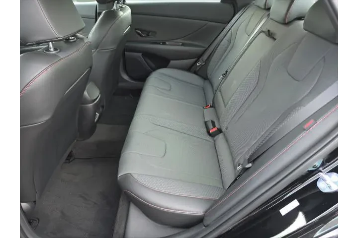 $27572 : Hyundai ELANTRA 2025 N Line image 5