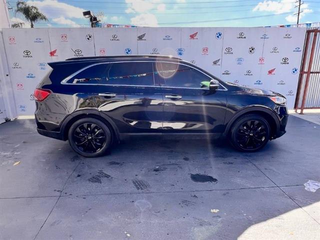 $17995 : Used 2019 Sorento S V6 FWD fo image 2