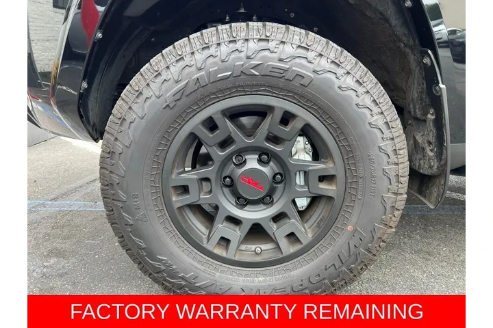 $60588 : Gold Certified2024 4Runner TR image 9