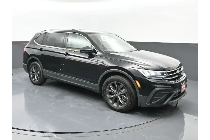 $22893 : Volkswagen Tiguan 2023 SE 4d image 2