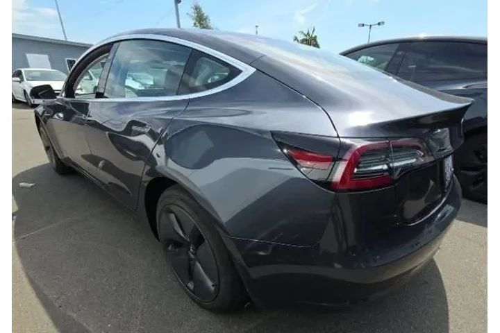 $23800 : Tesla Model 3 2018 Long Rang image 3