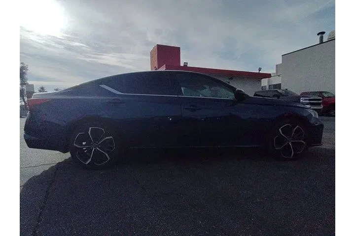 $19888 : Nissan Altima 2023 2.5 SR 4d image 7