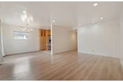 $2500 : 3 Bedroom Home  in Los Angeles thumbnail