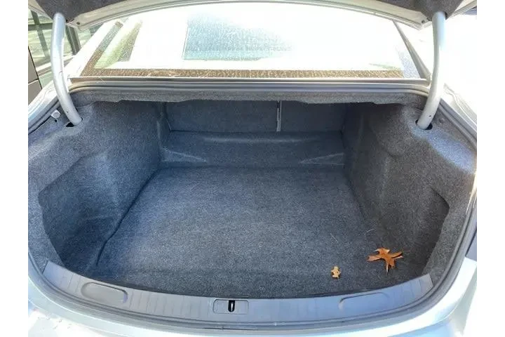 $13350 : Chevrolet Impala 2015 LT 4dr image 8