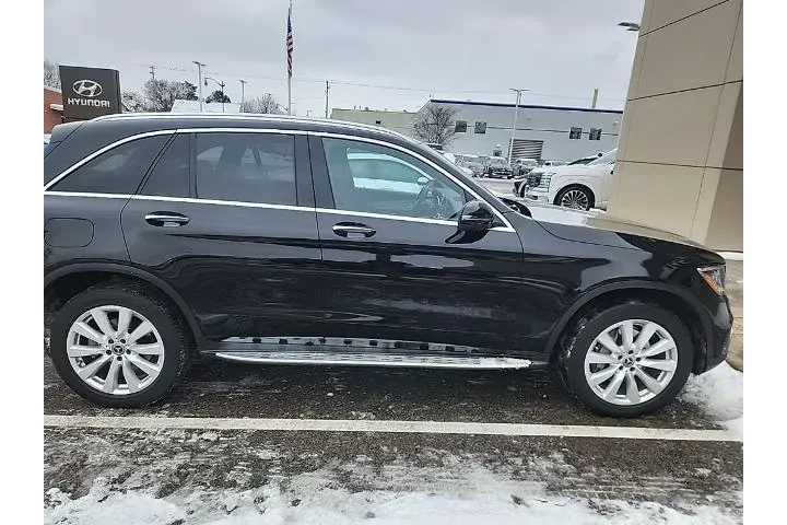 $18990 : Mercedes-Benz GLC 2020 AWD G image 4