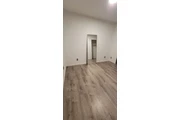 $995 : Recamara en RENTA🏡para MUJER thumbnail