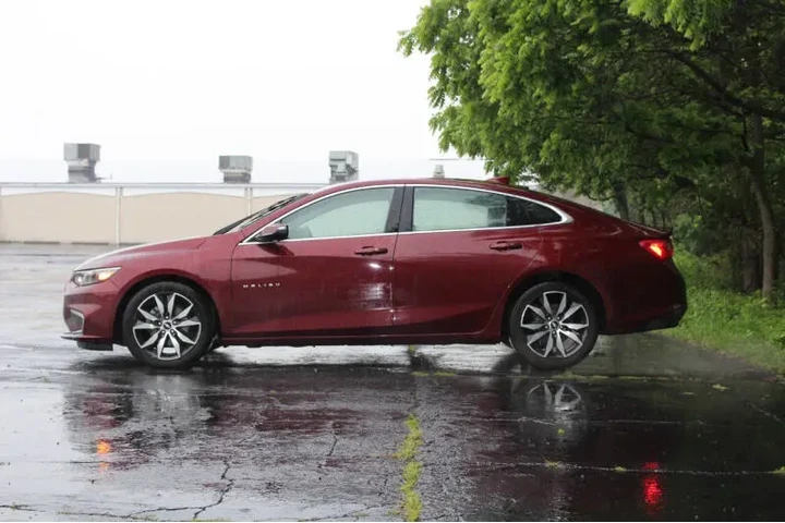 2016 Malibu LT image 4