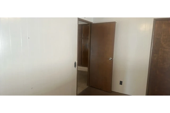 $1100 : Se renta una recámara image 1