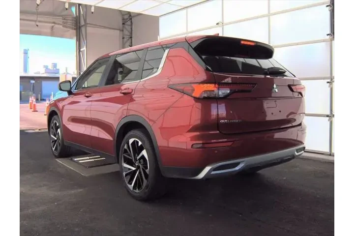 $25000 : Mitsubishi Outlander 2024 SE image 6