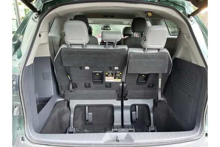 $35250 : Toyota Sienna 2021 AWD XLE 7 image 8