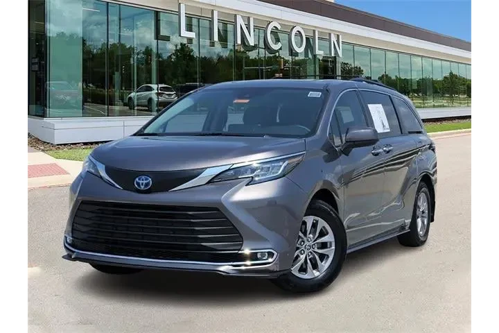 $33433 : Toyota Sienna 2022 XLE 8-Pas image 1