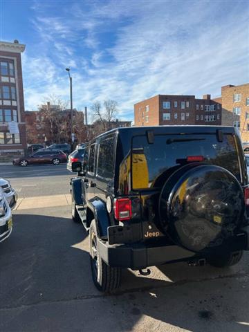 $14999 : 2014 Wrangler Unlimited Sahara image 9