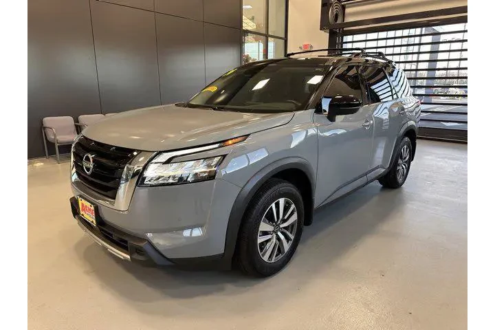 $35595 : Nissan Pathfinder 2024 AWD S image 1