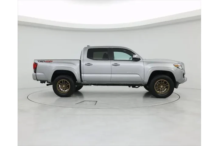 $35998 : Toyota Tacoma 2019 4x4 TRD S image 7