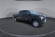 $44600 : PRE-OWNED 2022 TOYOTA TUNDRA thumbnail