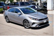 $16290 : Kia Forte 2023 LX 4dr Sedan thumbnail