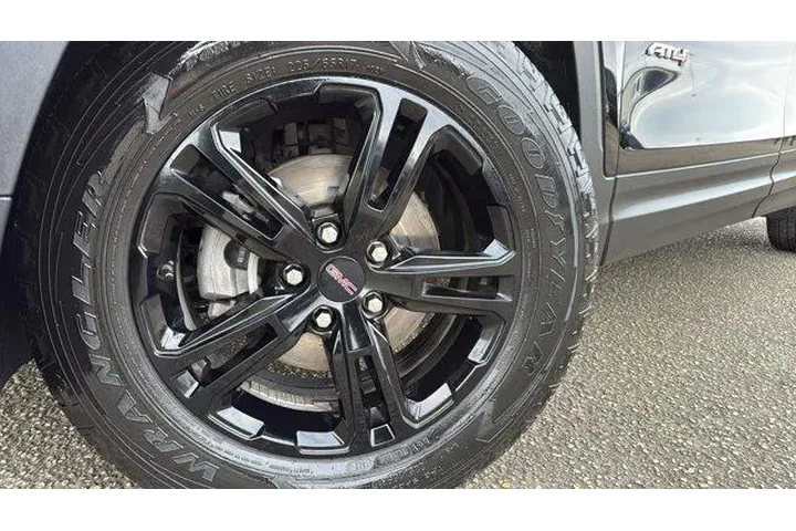 $24402 : GMC Terrain 2022 AWD AT4 4dr image 7