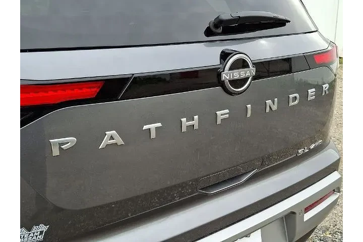$39798 : Nissan Pathfinder 2025 AWD S image 9