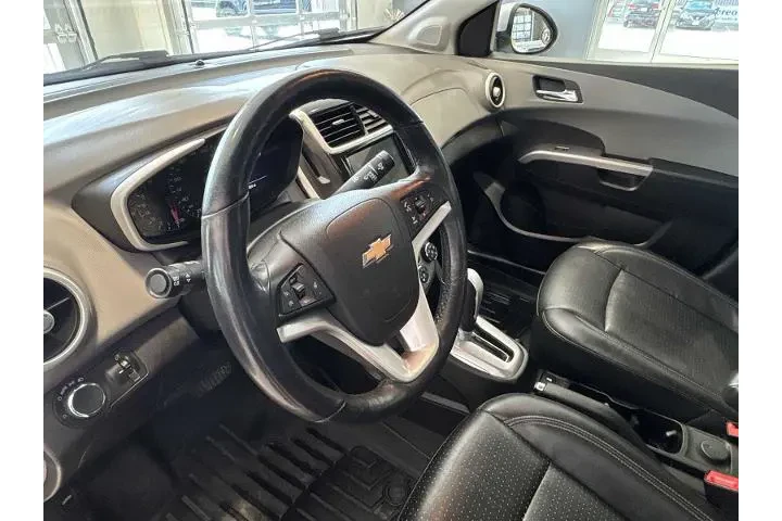 $9490 : Chevrolet Sonic 2018 Premier image 9