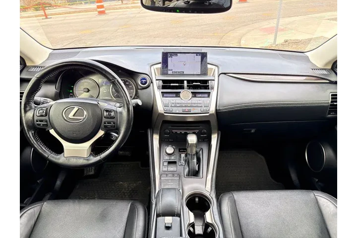 $17495 : 2016 NX 300h image 6