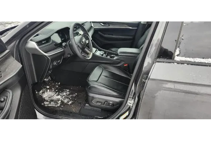 $32595 : Jeep Grand Cherokee 2024 4x4 image 6