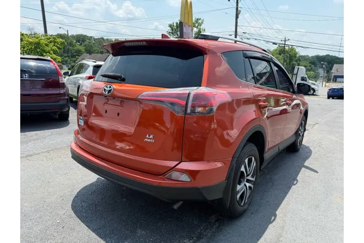 $13995 : 2016 RAV4 LE image 8