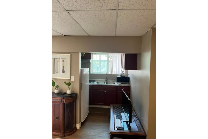 $2800 : Apartamento Estudiantil image 4