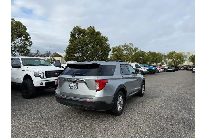 $29800 : Ford Explorer 2023 XLT 4dr S image 3