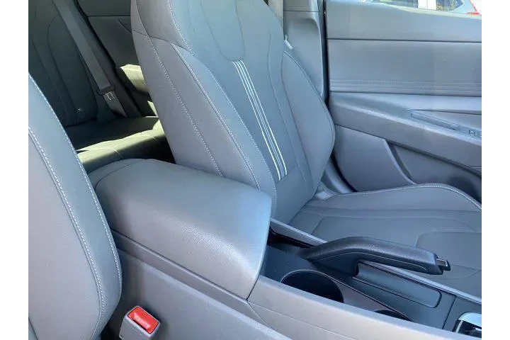 $15590 : Hyundai ELANTRA 2023 SEL 4dr image 10