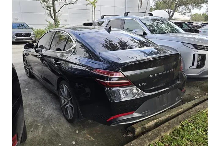 $28789 : Genesis G70 2023 2.0T 4dr Se image 7