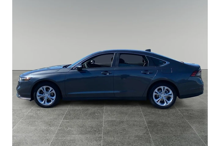 $31034 : Honda Accord 2025 LX 4dr Sed image 2