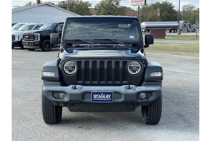 $24566 : Jeep Wrangler Unlimited 2021 image 2