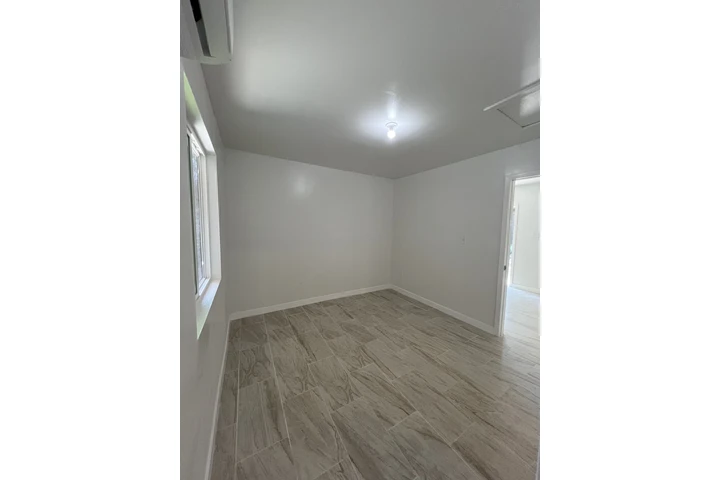 $2000 : Casa en Renta image 2