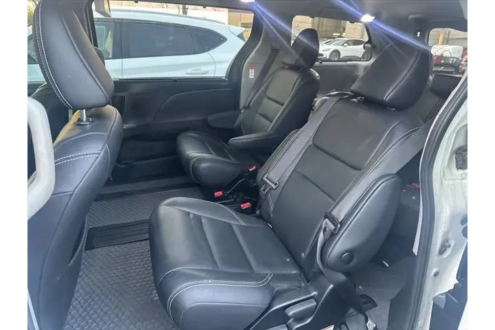 $24999 : Toyota Sienna 2019 SE 8-Pass image 8