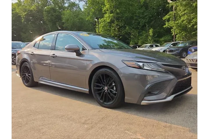 $28703 : Toyota Camry 2021 XSE V6 4dr image 9