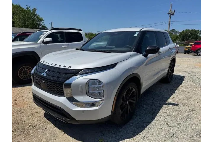 $24745 : Mitsubishi Outlander 2024 AW image 10