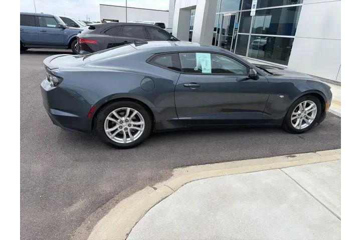 $18990 : Chevrolet Camaro 2020 LS 2dr image 7