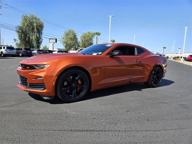 $52754 : Pre-Owned 2023 Camaro 2SS image 2