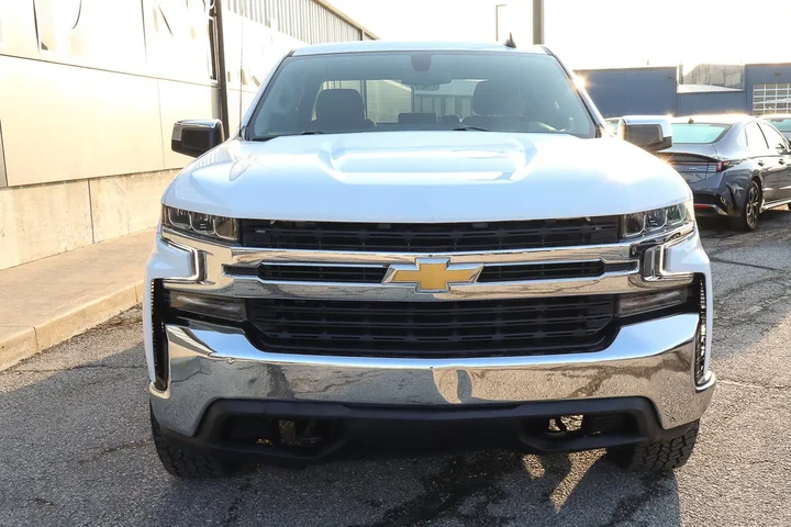 $25988 : 2020 Silverado 1500 4WD Doubl image 2